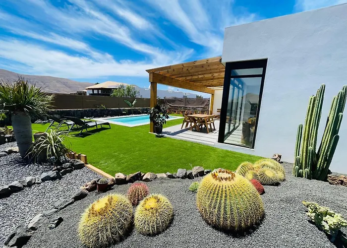 + Piscina Independiente *