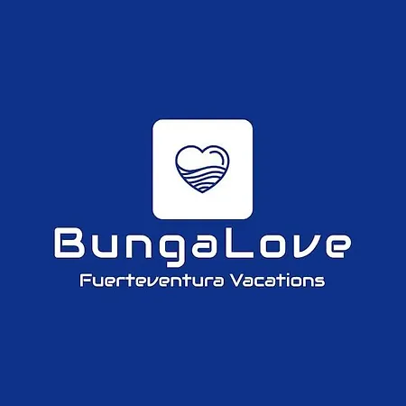 + Piscina Independiente Villa La Oliva