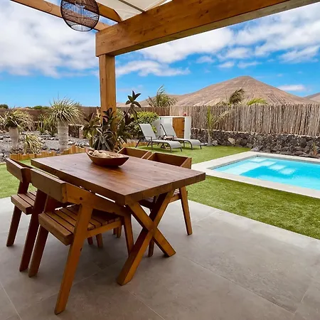 + Piscina Independiente *